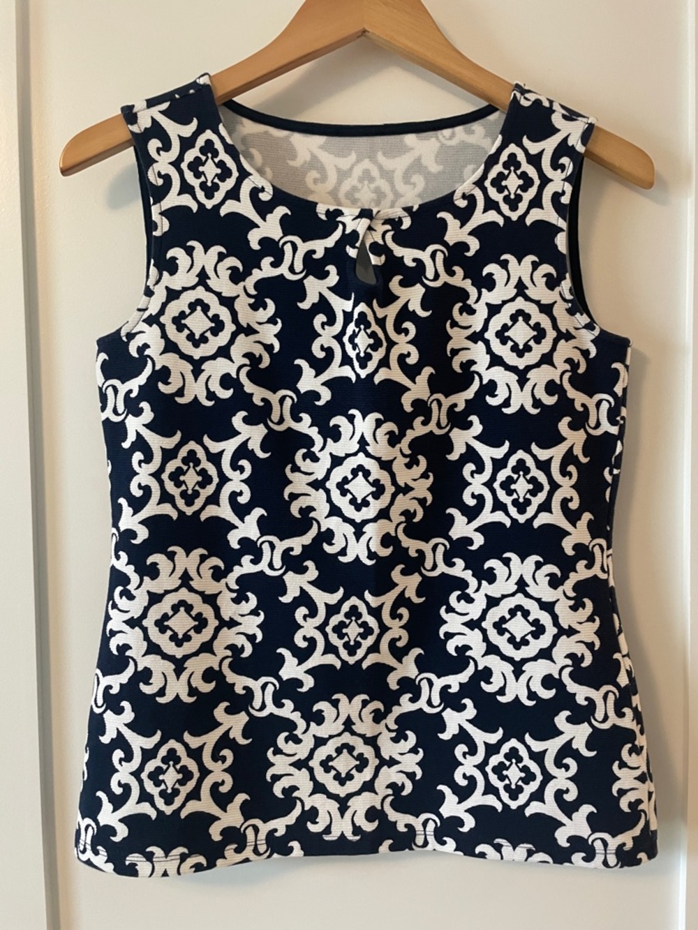 Navy & White Sleeveless Patterned Shell Top